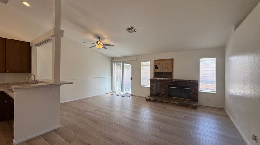 6124 Malaga Ct. - Palmdale - California - 4 bed, 2 bath rental property