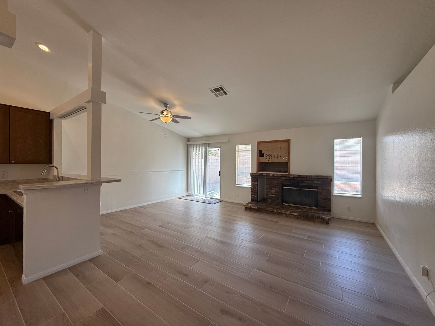6124 Malaga Ct. - Palmdale - California - 4 bed, 2 bath rental property