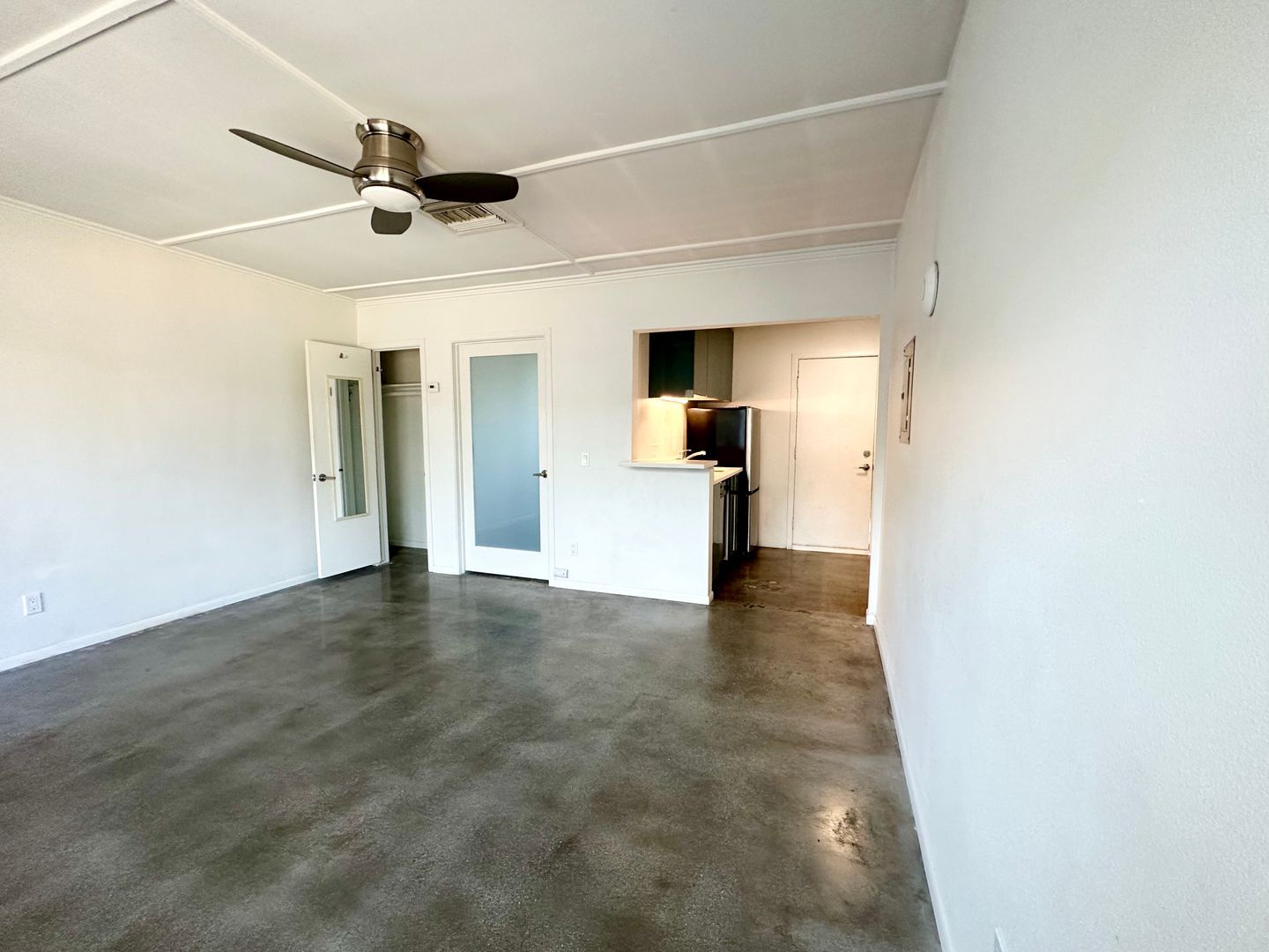 700 N Riverside Dr. - Unit 7 - Palm Springs - California - 1 bath rental property