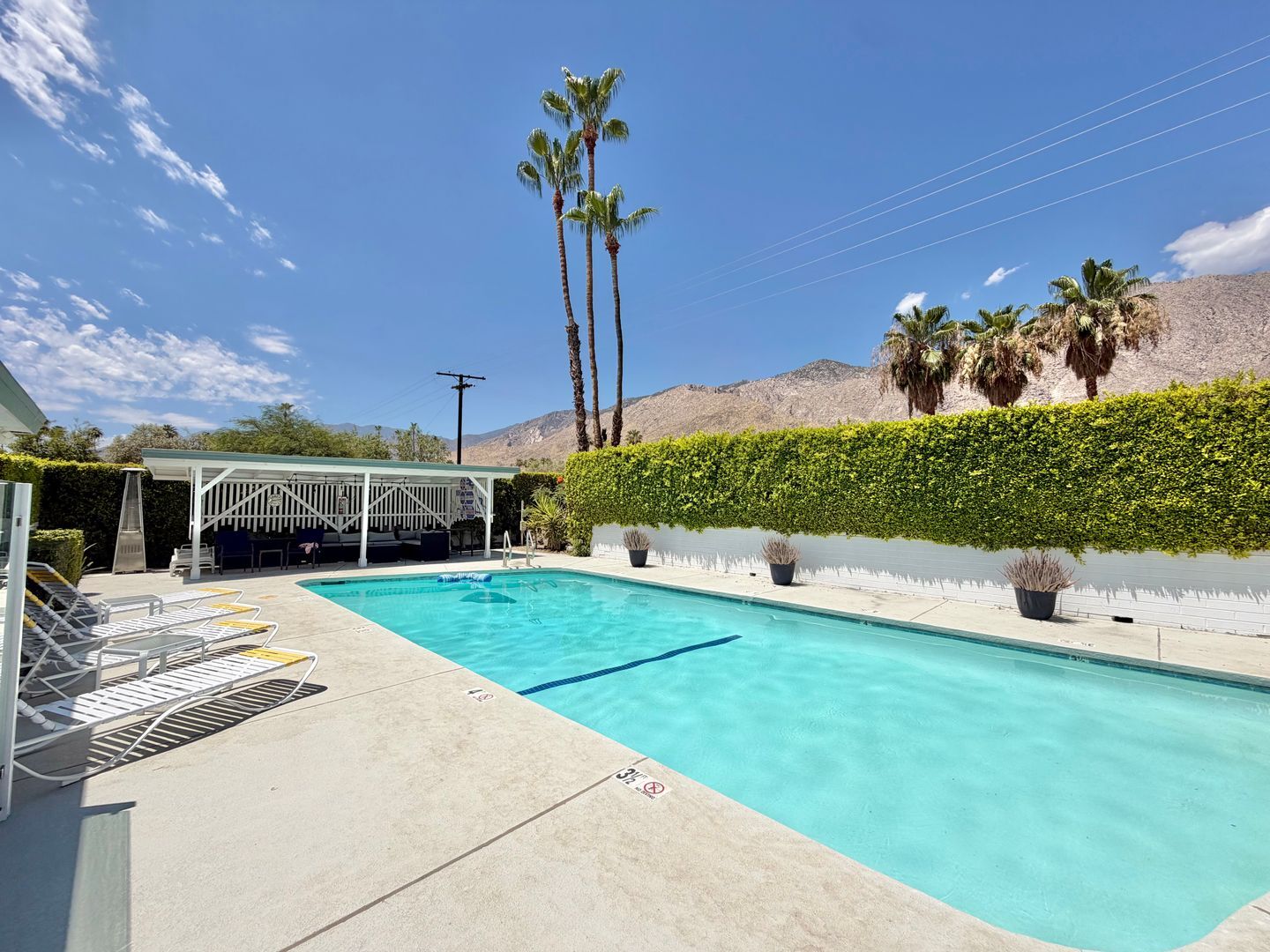 700 N Riverside Dr. - Unit 7 - Palm Springs - California - 1 bath rental property