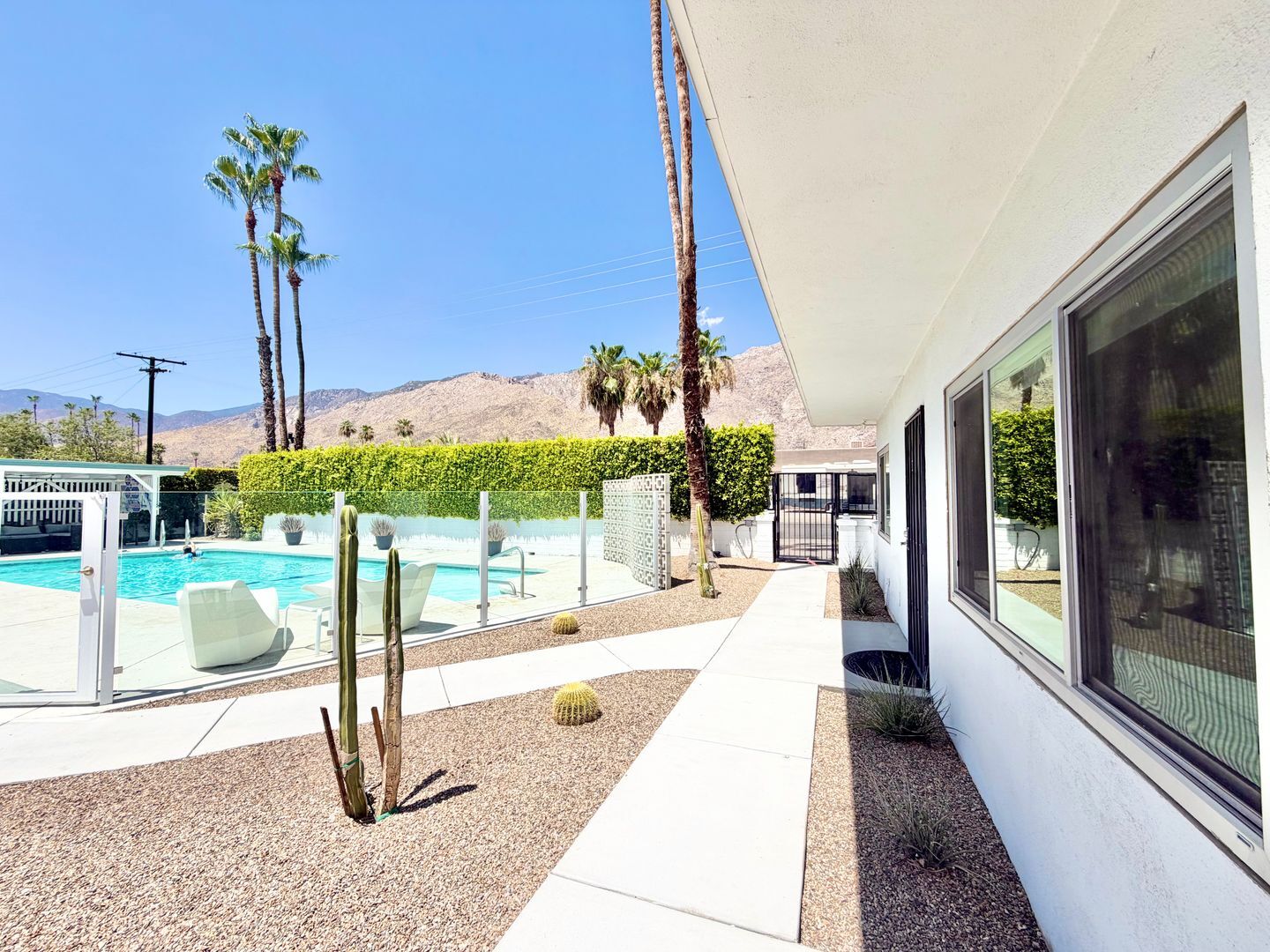 700 N Riverside Dr. - Unit 7 - Palm Springs - California - 1 bath rental property