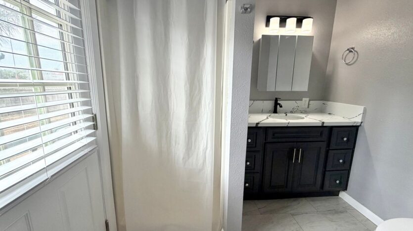 7616 Dartmoor Ave - Goleta - California - 4 bed, 2 bath rental property