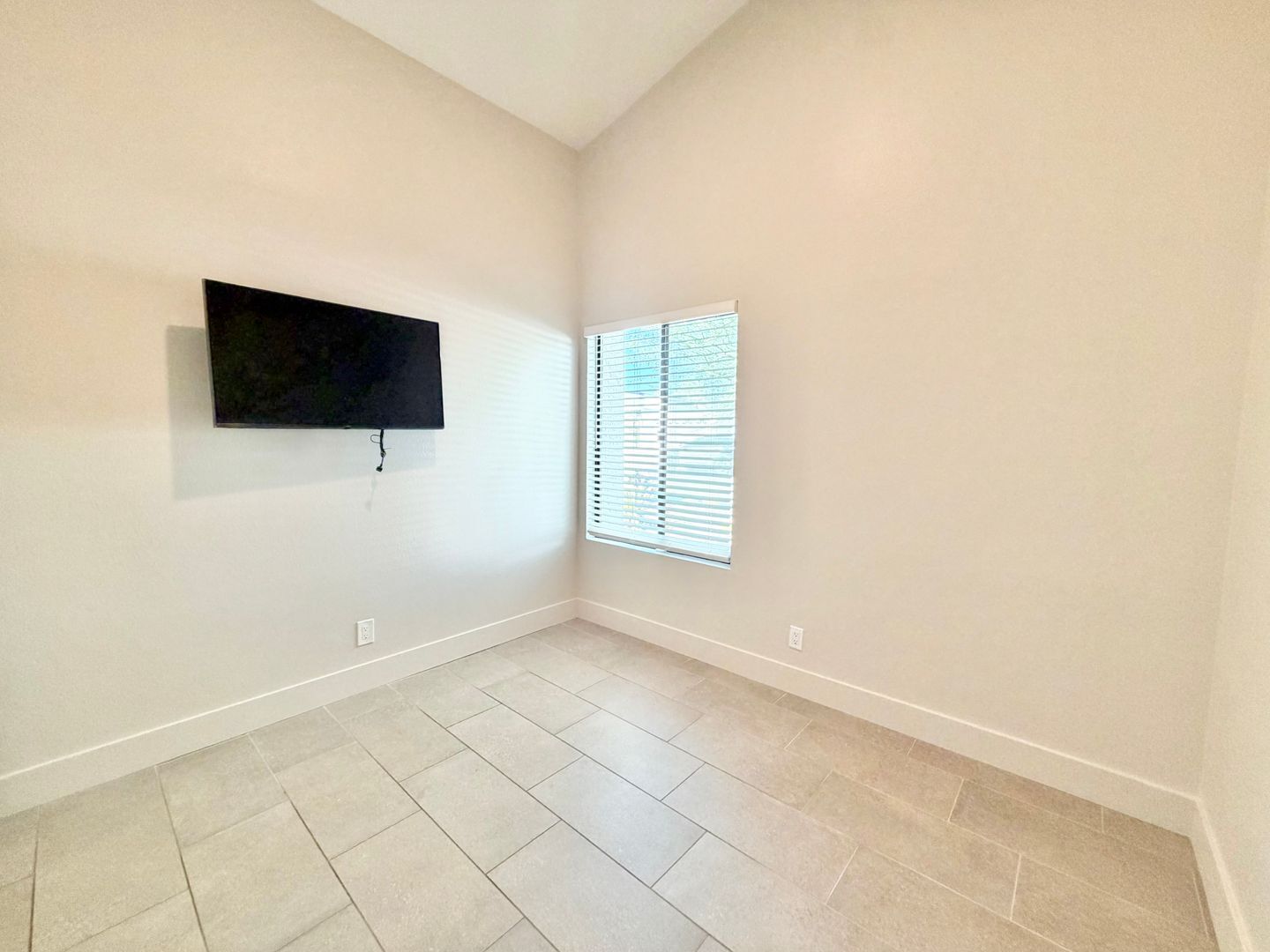 835 Nueva Vista - Palm Springs - California - 3 bed, 2 bath rental property