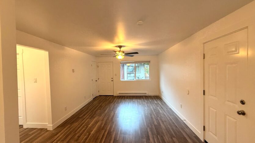 905 SW Pelton Pl - Bend - Oregon - 2 bed, 1 bath rental property