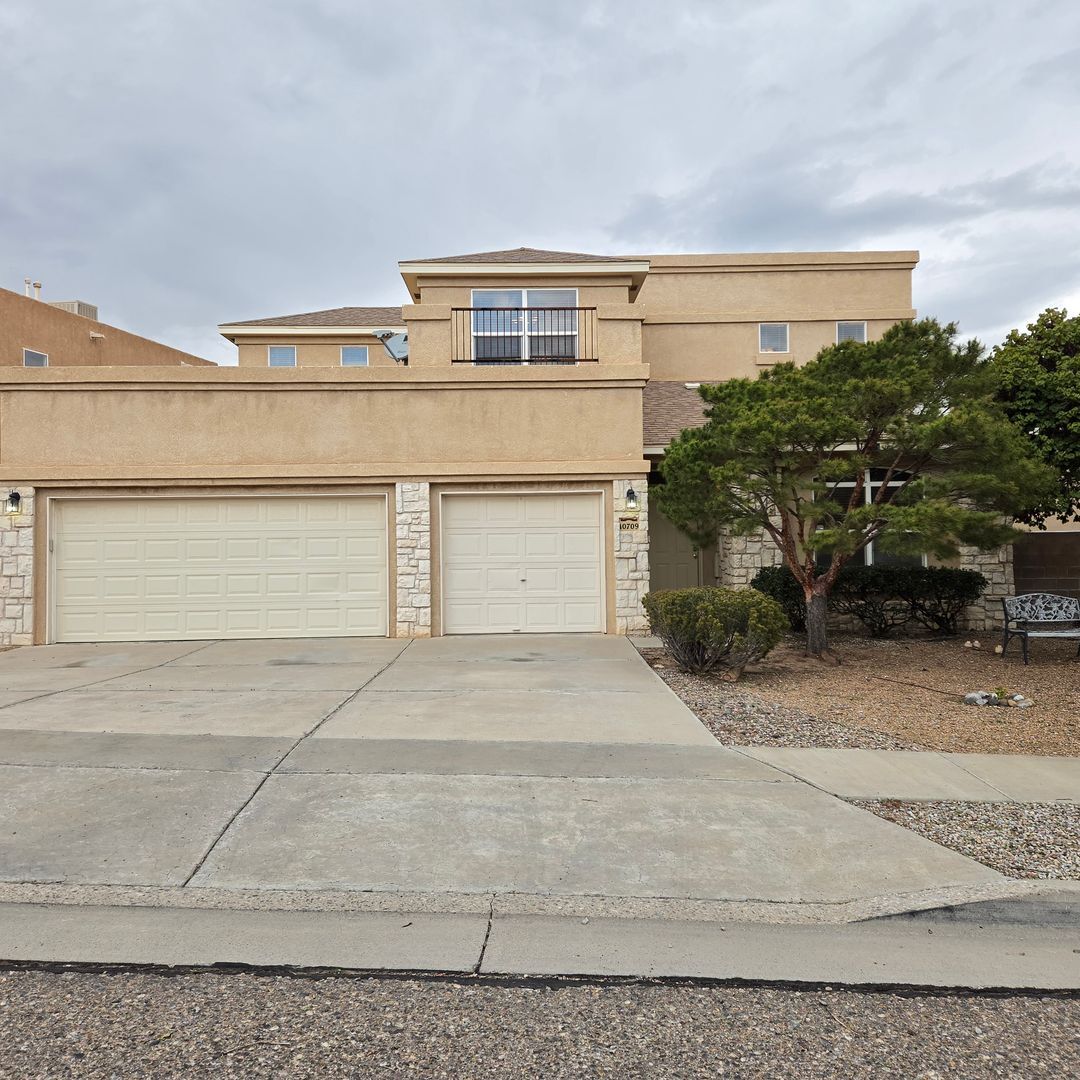 10709 Flagstone Pl NW