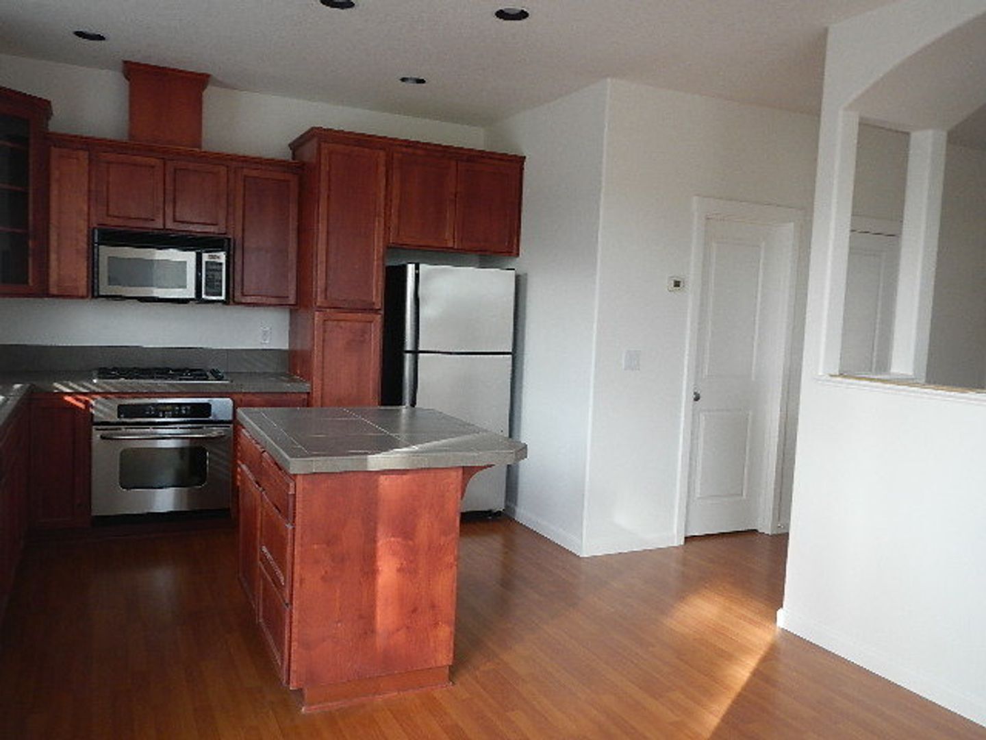 16270 SW Gage Lane - Beaverton - Oregon - 3 bed, 2.5 bath rental property