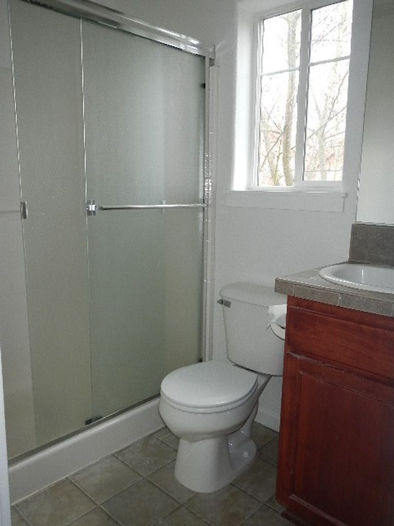 16270 SW Gage Lane - Beaverton - Oregon - 3 bed, 2.5 bath rental property