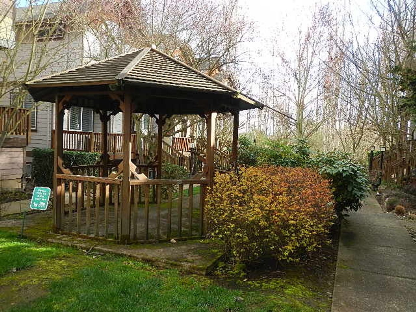 16270 SW Gage Lane - Beaverton - Oregon - 3 bed, 2.5 bath rental property