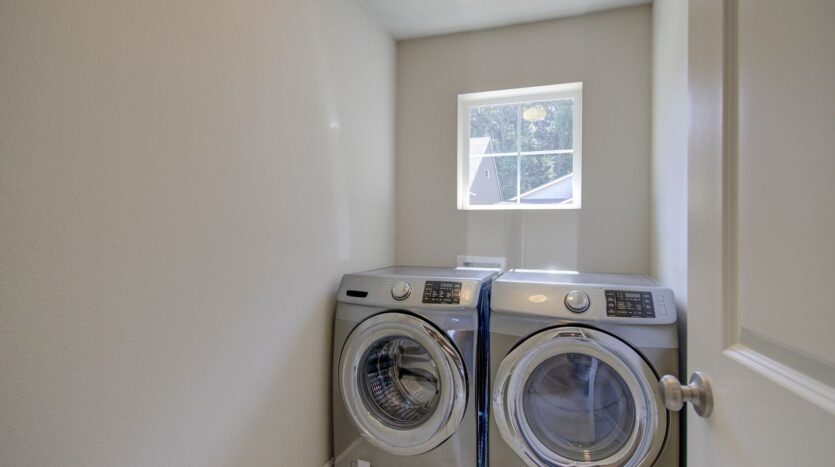 17045 NW Antonio Street - Portland - Oregon - 6 bed, 3.5 bath rental property