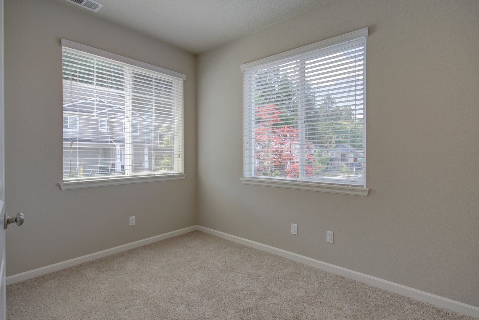 17045 NW Antonio Street - Portland - Oregon - 6 bed, 3.5 bath rental property