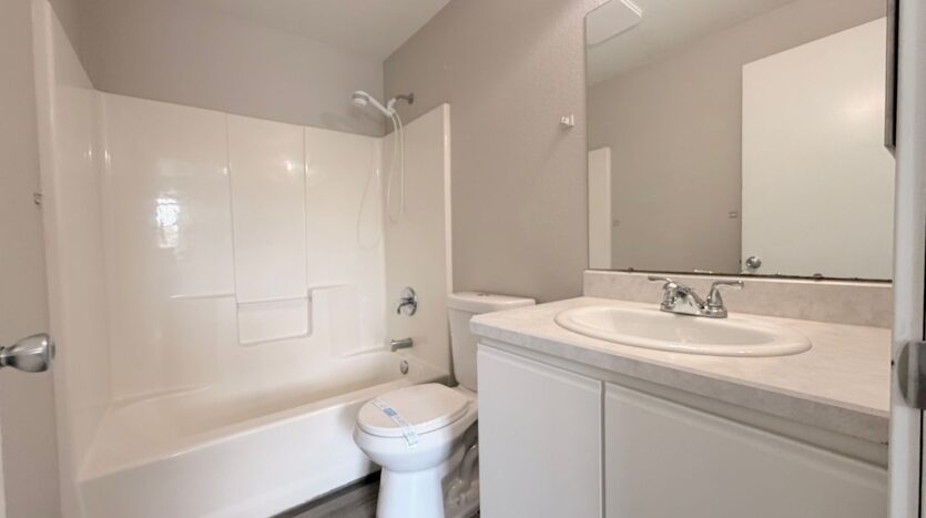 2130 SW Canyon Dr - 3 Unit 3 - Redmond - Oregon - 2 bed, 2.5 bath rental property