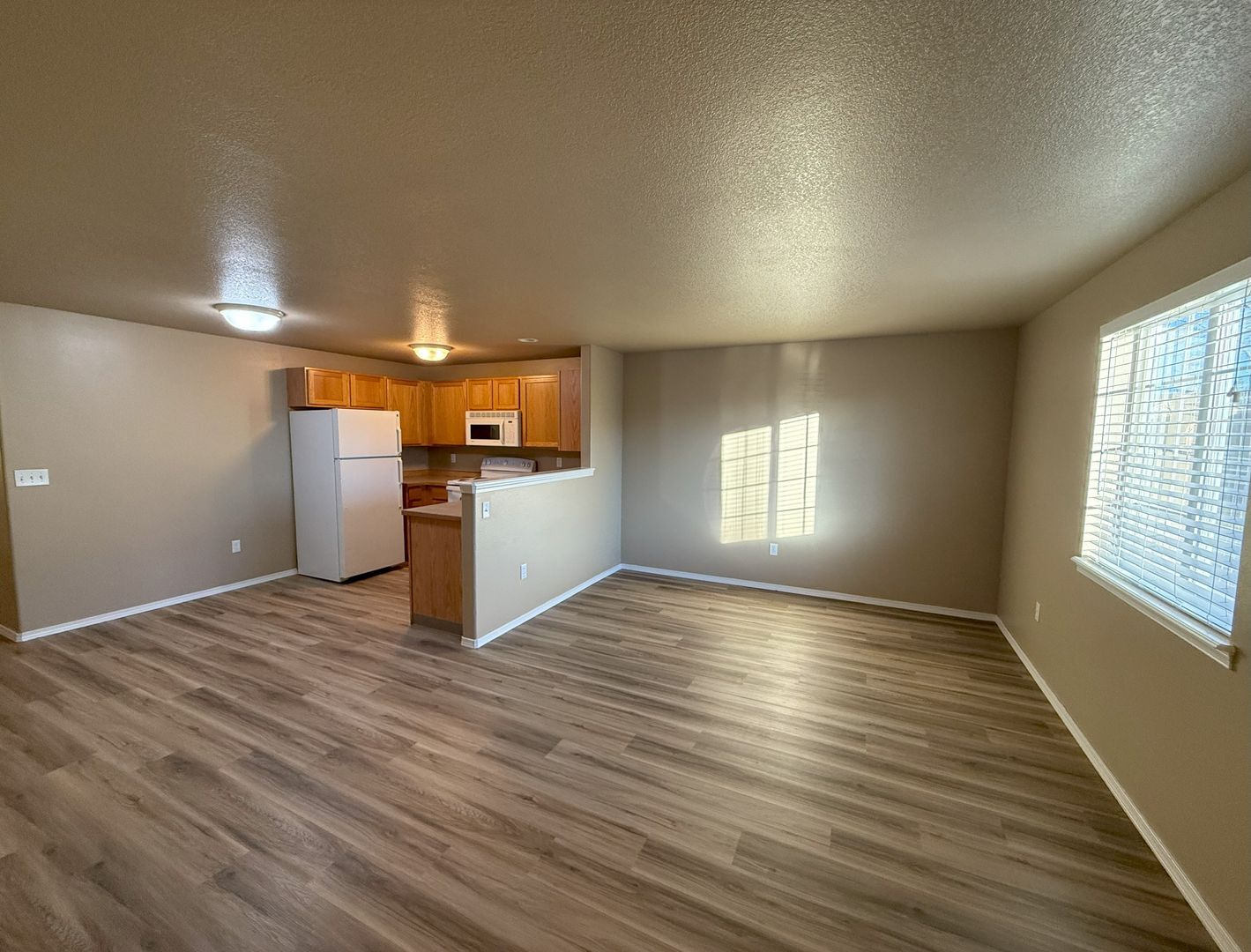 2561 NW Cedar Ave - 4 - Redmond - Oregon - 2 bed, 2.5 bath rental property
