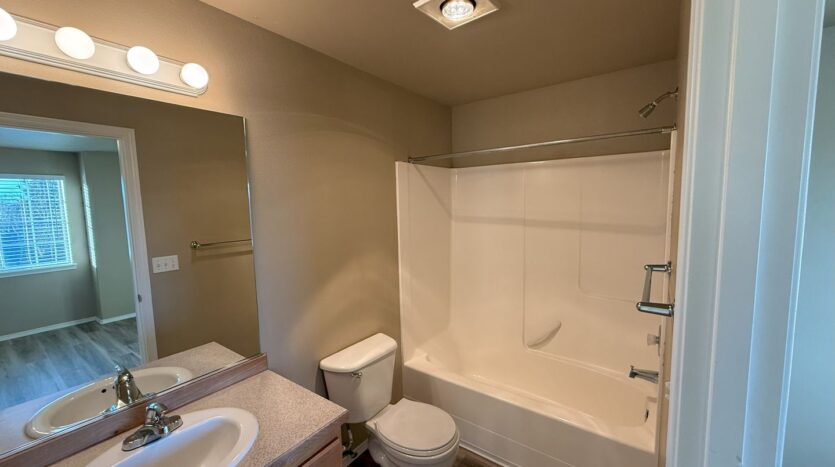 2561 NW Cedar Ave - 4 - Redmond - Oregon - 2 bed, 2.5 bath rental property