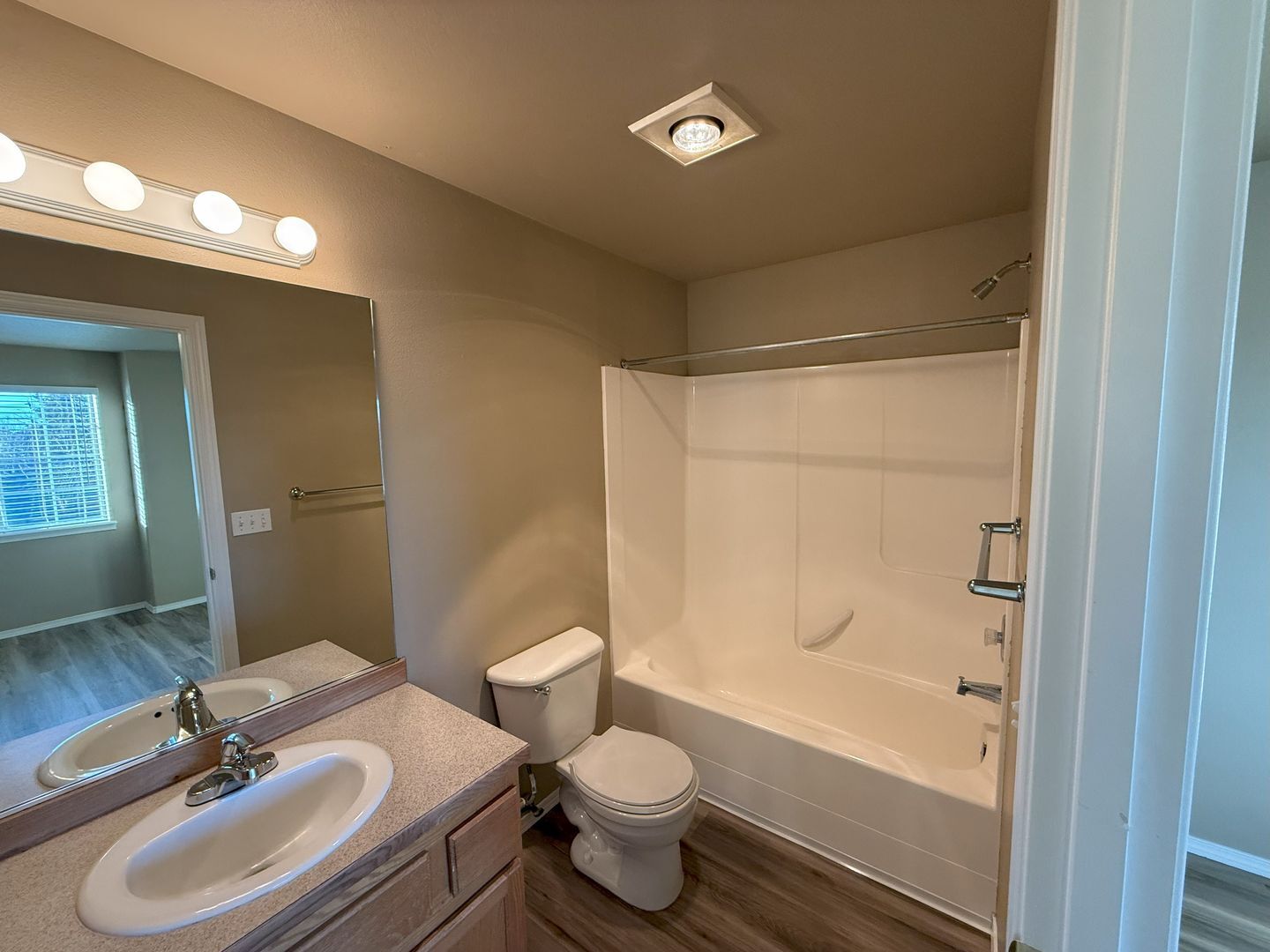 2561 NW Cedar Ave - 4 - Redmond - Oregon - 2 bed, 2.5 bath rental property