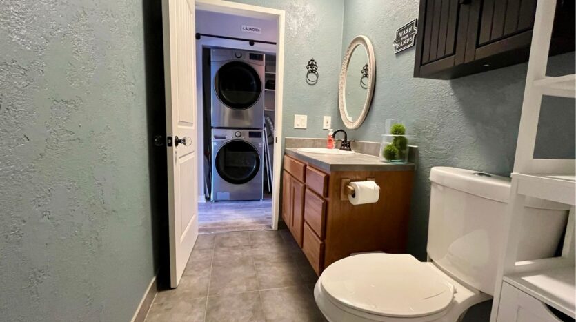 390 N Hayden Island Dr. - Portland - Oregon - 1 bed, 1 bath rental property