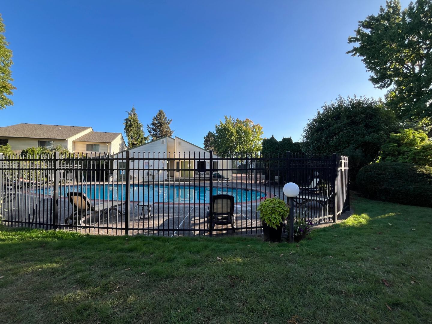 390 N Hayden Island Dr. - Portland - Oregon - 1 bed, 1 bath rental property
