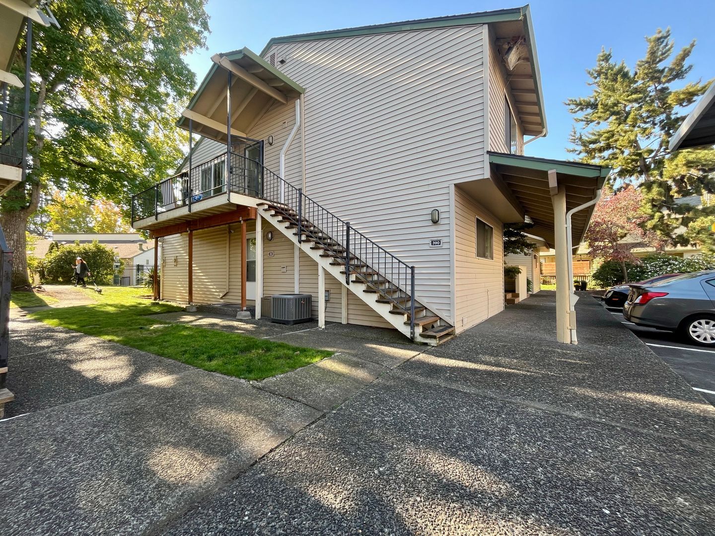 390 N Hayden Island Dr. - Portland - Oregon - 1 bed, 1 bath rental property