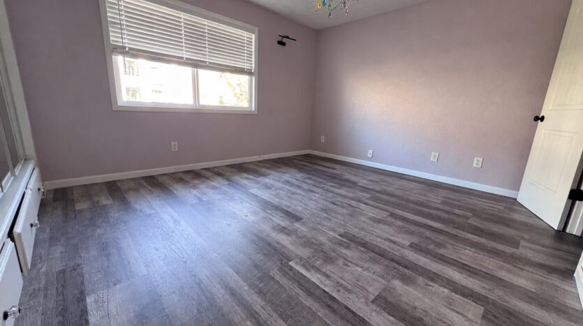 390 N Hayden Island Dr. - Portland - Oregon - 1 bed, 1 bath rental property