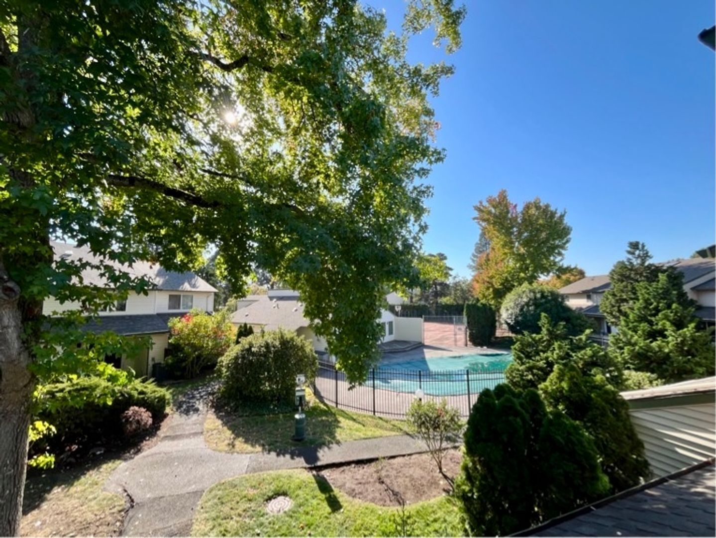 390 N Hayden Island Dr. - Portland - Oregon - 1 bed, 1 bath rental property