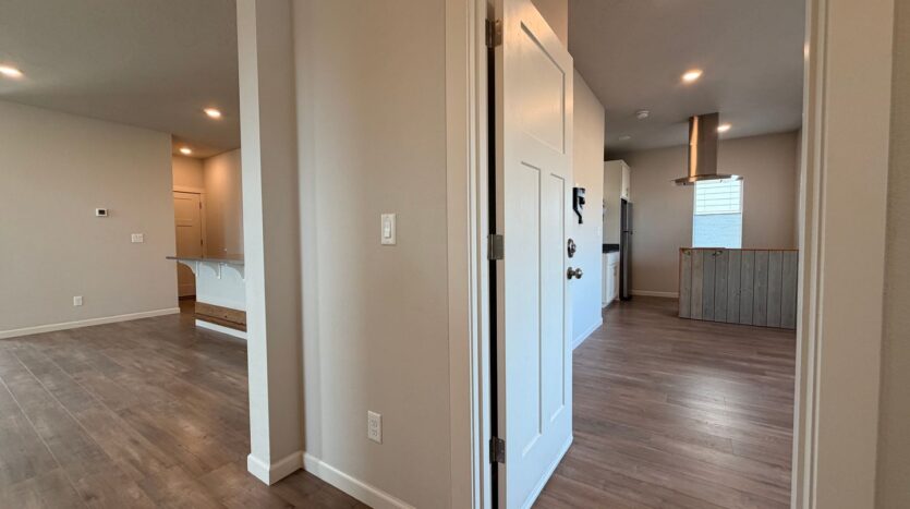 4014 SW Quartz Ave - Redmond - Oregon - 4 bed, 3.5 bath rental property