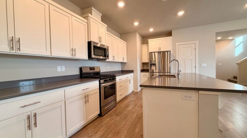 4014 SW Quartz Ave - Redmond - Oregon - 4 bed, 3.5 bath rental property