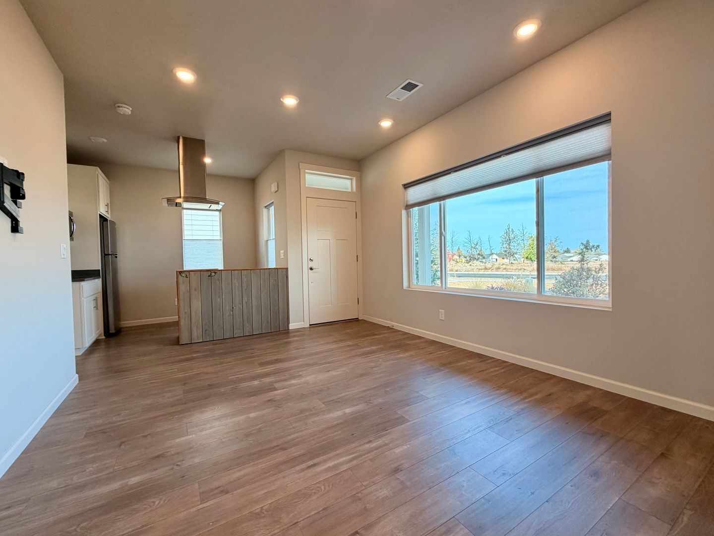 4014 SW Quartz Ave - Redmond - Oregon - 4 bed, 3.5 bath rental property