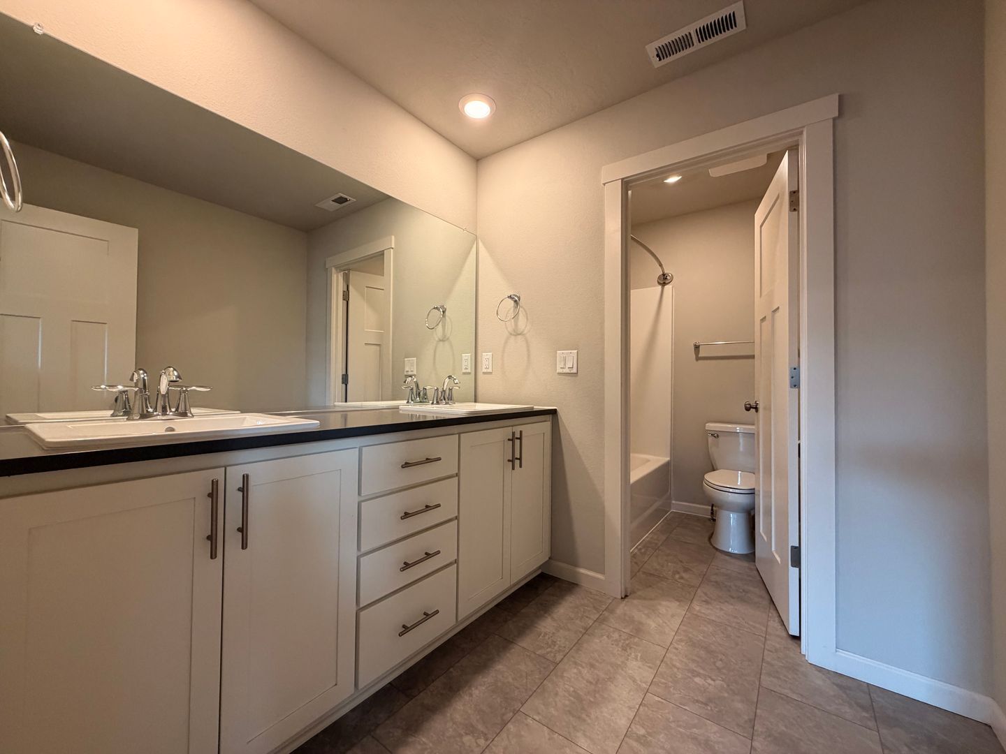 4014 SW Quartz Ave - Redmond - Oregon - 4 bed, 3.5 bath rental property