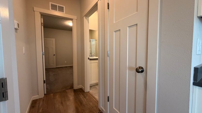 4014 SW Quartz Ave - Redmond - Oregon - 4 bed, 3.5 bath rental property