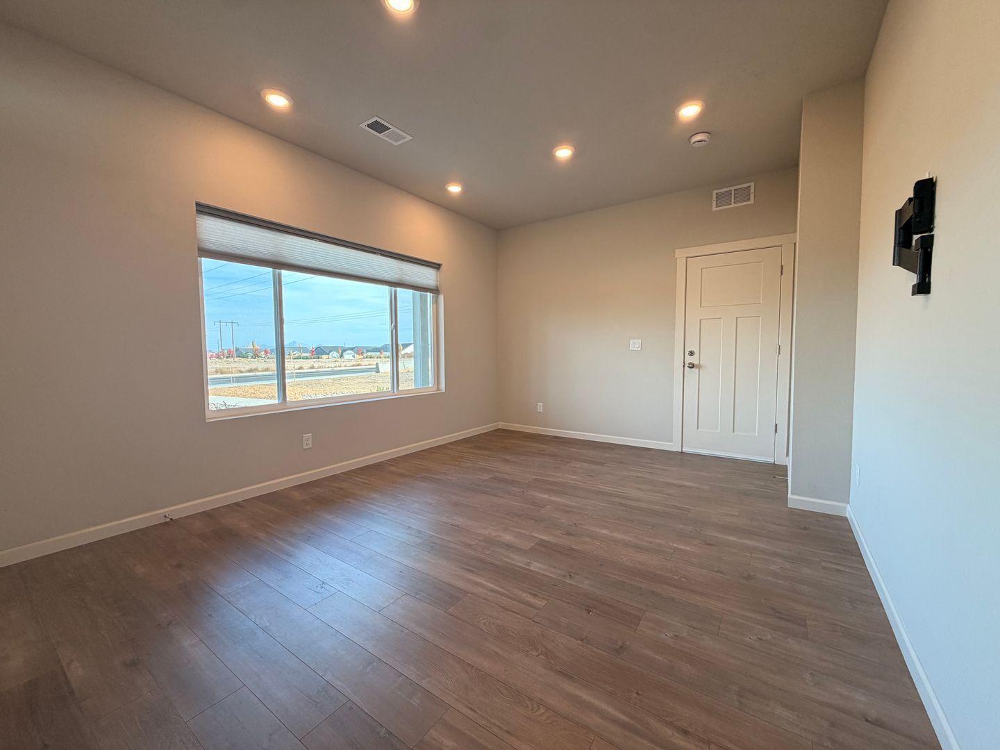 4014 SW Quartz Ave - Redmond - Oregon - 4 bed, 3.5 bath rental property