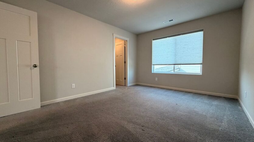 4014 SW Quartz Ave - Redmond - Oregon - 4 bed, 3.5 bath rental property