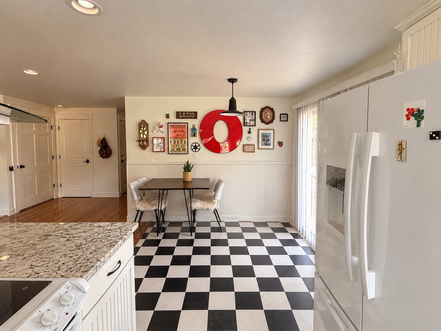 403 SE 4th Street - Bend - Oregon - 2 bed, 1 bath rental property