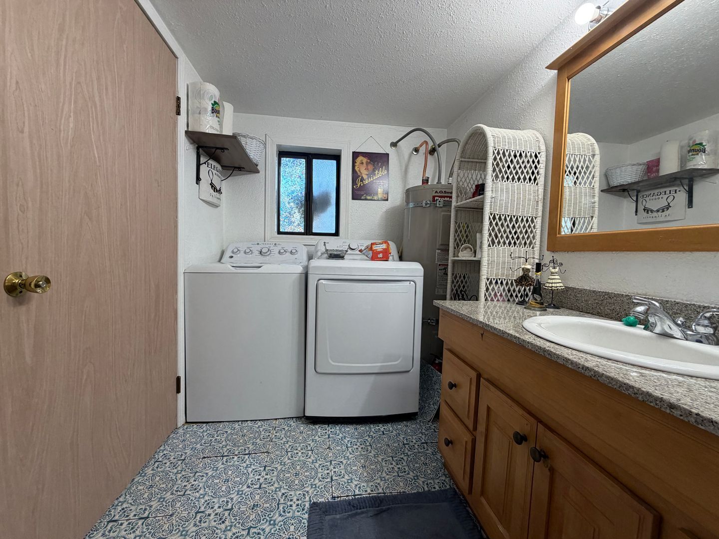 444 N Tomahawk Island Dr - Portland - Oregon - 2 bed, 1 bath rental property