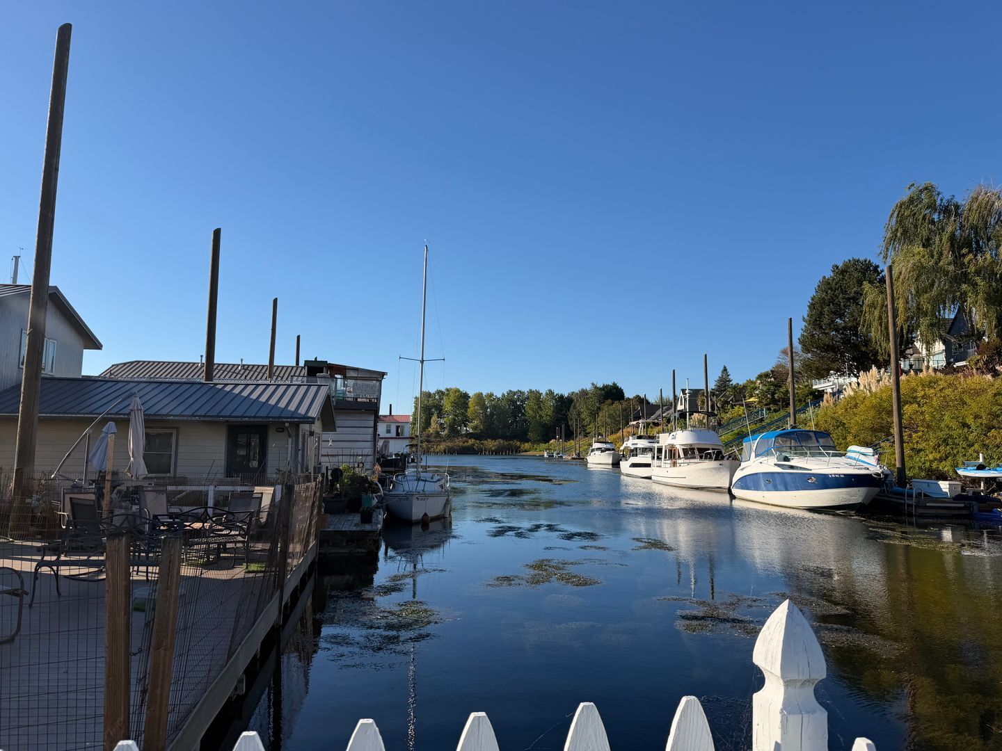 444 N Tomahawk Island Dr - Portland - Oregon - 2 bed, 1 bath rental property