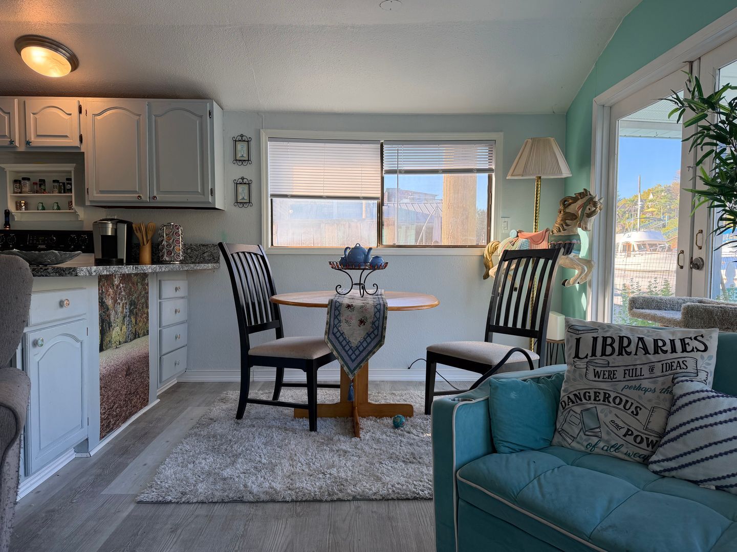 444 N Tomahawk Island Dr - Portland - Oregon - 2 bed, 1 bath rental property