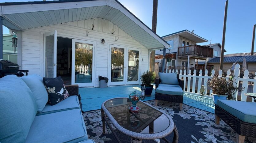 444 N Tomahawk Island Dr - Portland - Oregon - 2 bed, 1 bath rental property