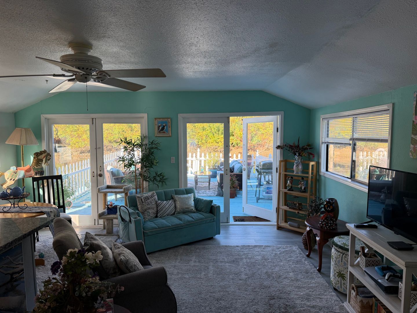 444 N Tomahawk Island Dr - Portland - Oregon - 2 bed, 1 bath rental property