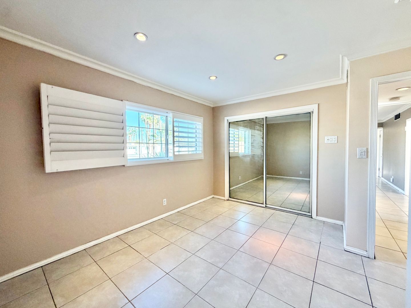 445 N Farrell Dr - Palm Springs - California - 4 bed, 2 bath rental property