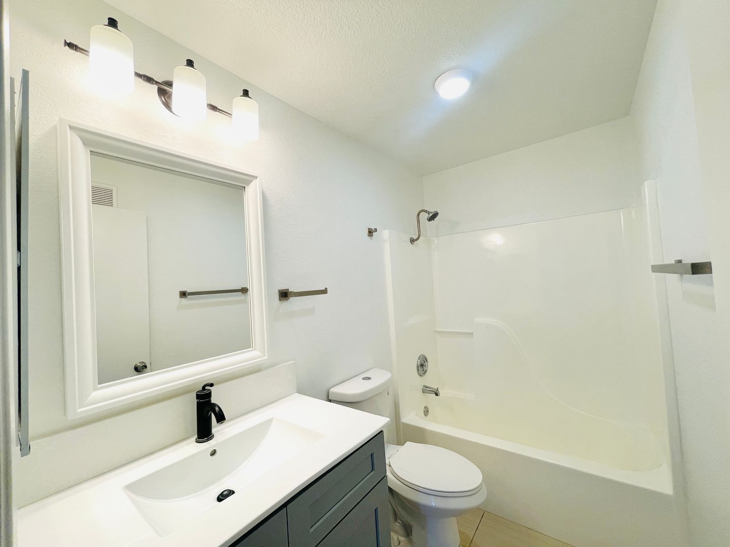 5170 Orange Ave. #107 - San Diego - California - 2 bed, 2 bath rental property
