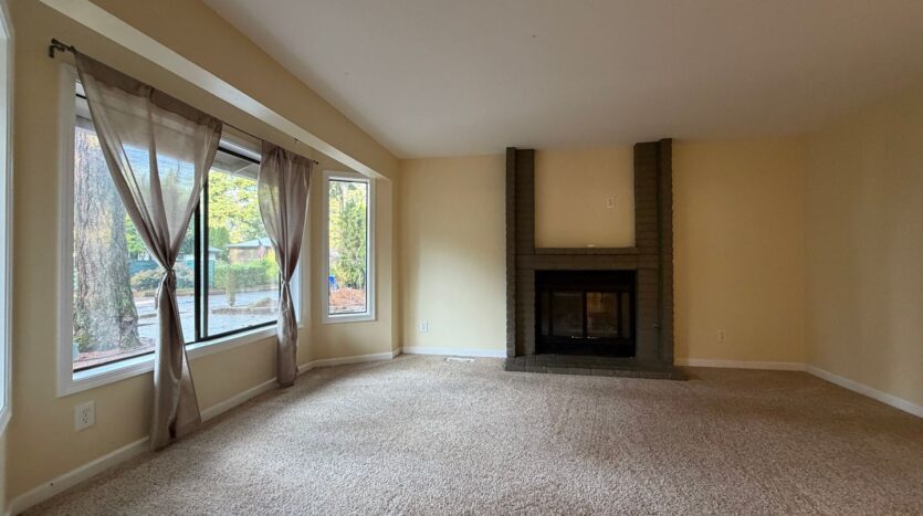 623 NE 172nd Ave. - Portland - Oregon - 3 bed, 1 bath rental property