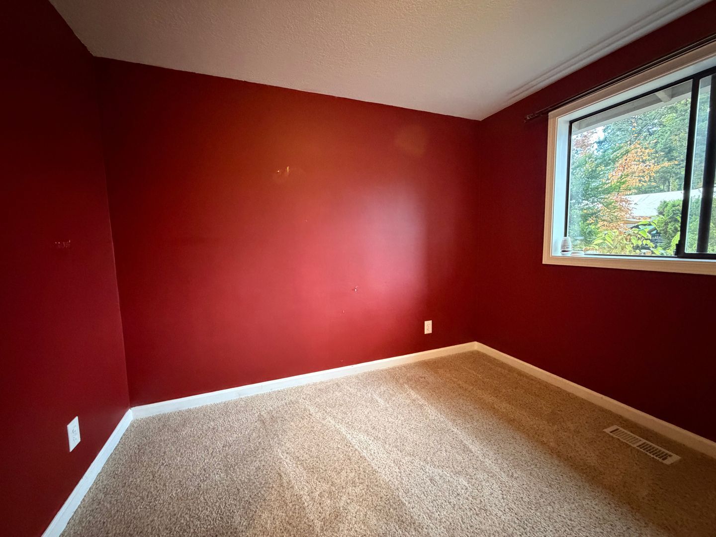 623 NE 172nd Ave. - Portland - Oregon - 3 bed, 1 bath rental property