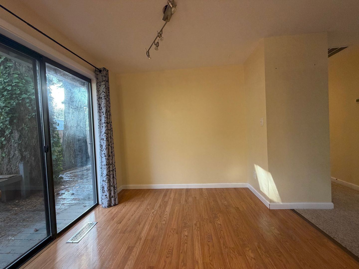 623 NE 172nd Ave. - Portland - Oregon - 3 bed, 1 bath rental property