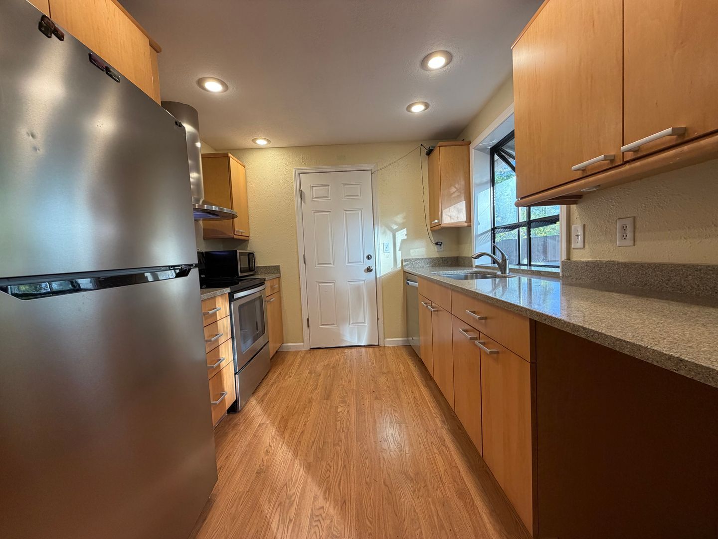 623 NE 172nd Ave. - Portland - Oregon - 3 bed, 1 bath rental property