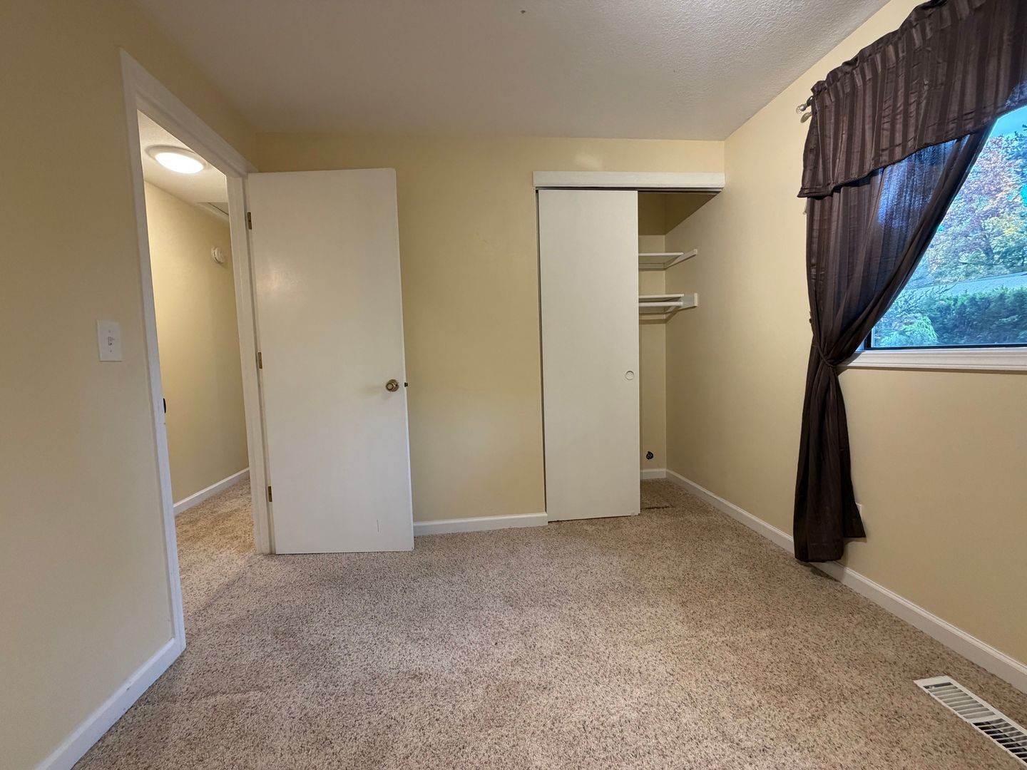 623 NE 172nd Ave. - Portland - Oregon - 3 bed, 1 bath rental property