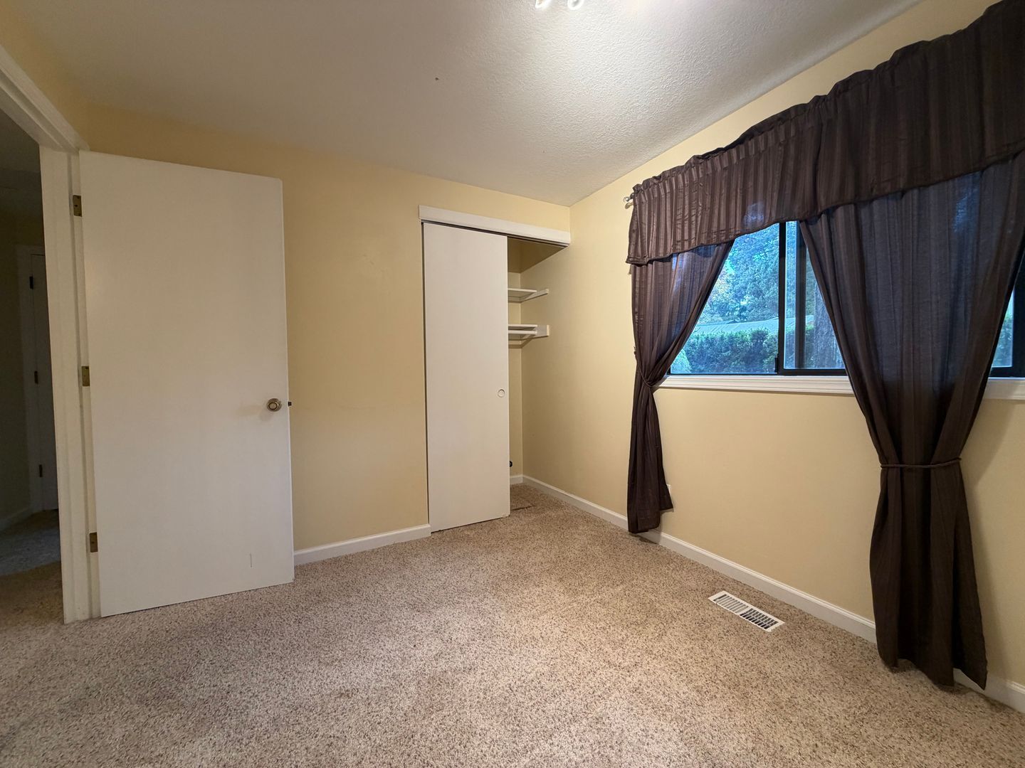 623 NE 172nd Ave. - Portland - Oregon - 3 bed, 1 bath rental property