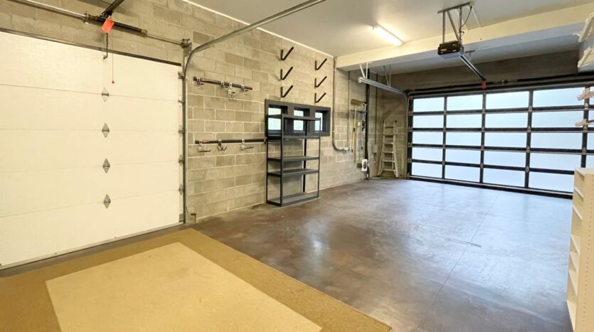 630 NW Silver Buckle Rd - Bend - Oregon - 4 bed, 3.5 bath rental property