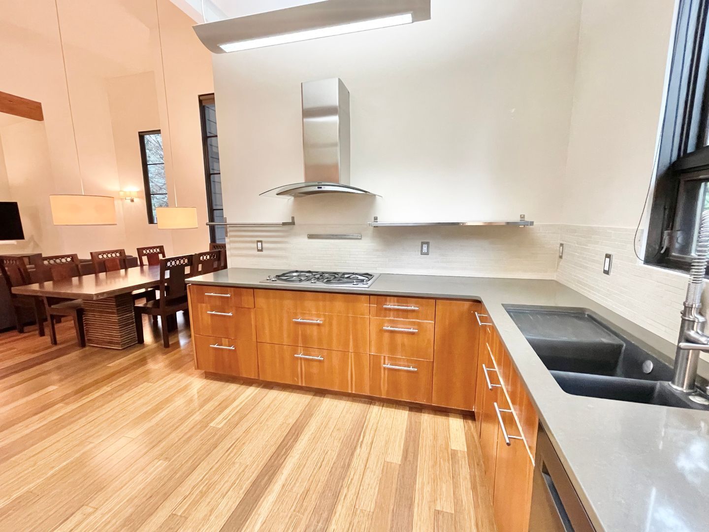 630 NW Silver Buckle Rd - Bend - Oregon - 4 bed, 3.5 bath rental property