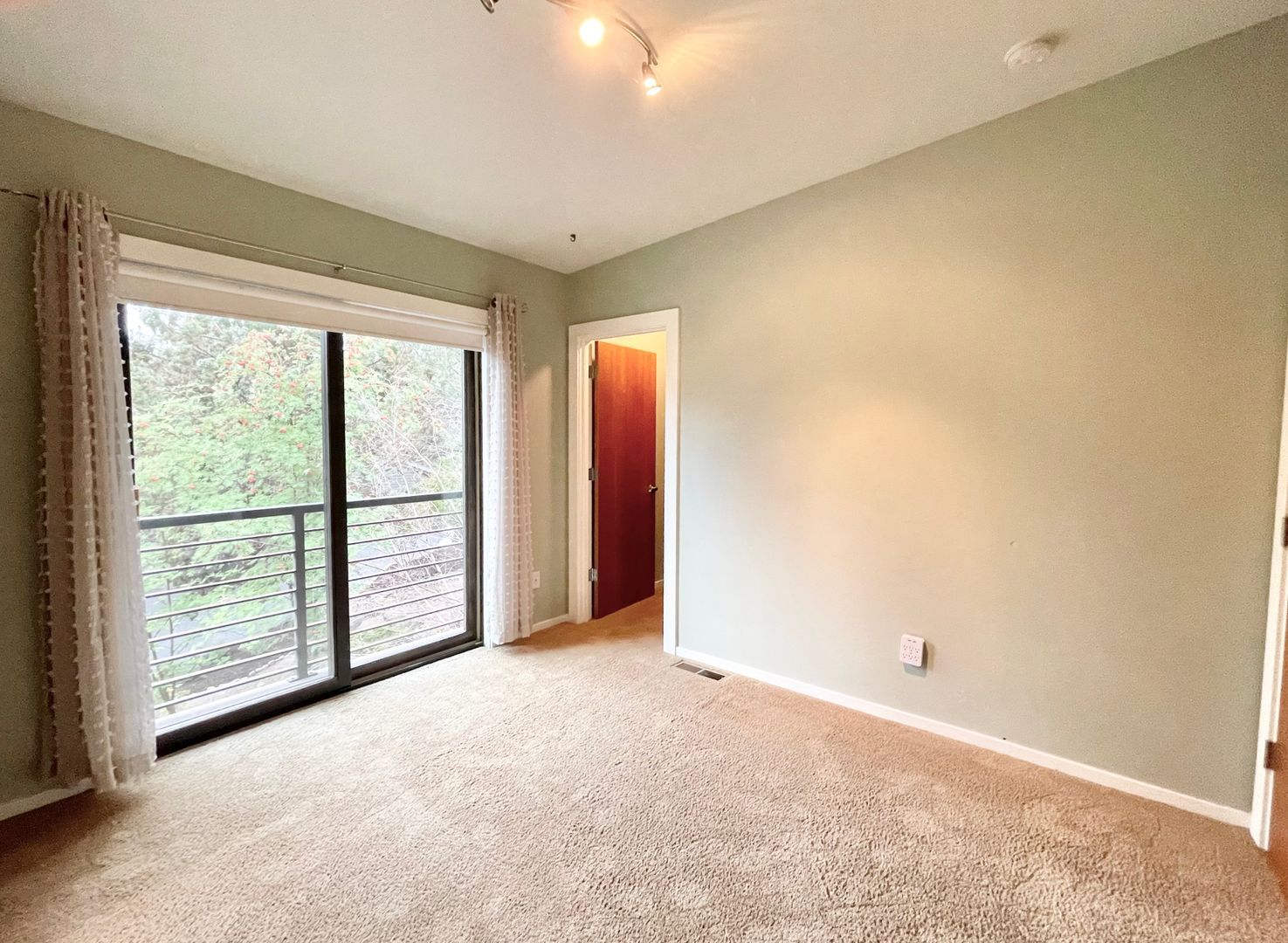 630 NW Silver Buckle Rd - Bend - Oregon - 4 bed, 3.5 bath rental property