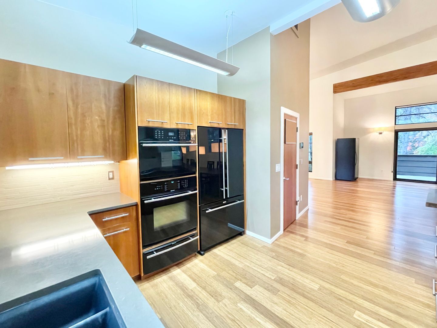 630 NW Silver Buckle Rd - Bend - Oregon - 4 bed, 3.5 bath rental property