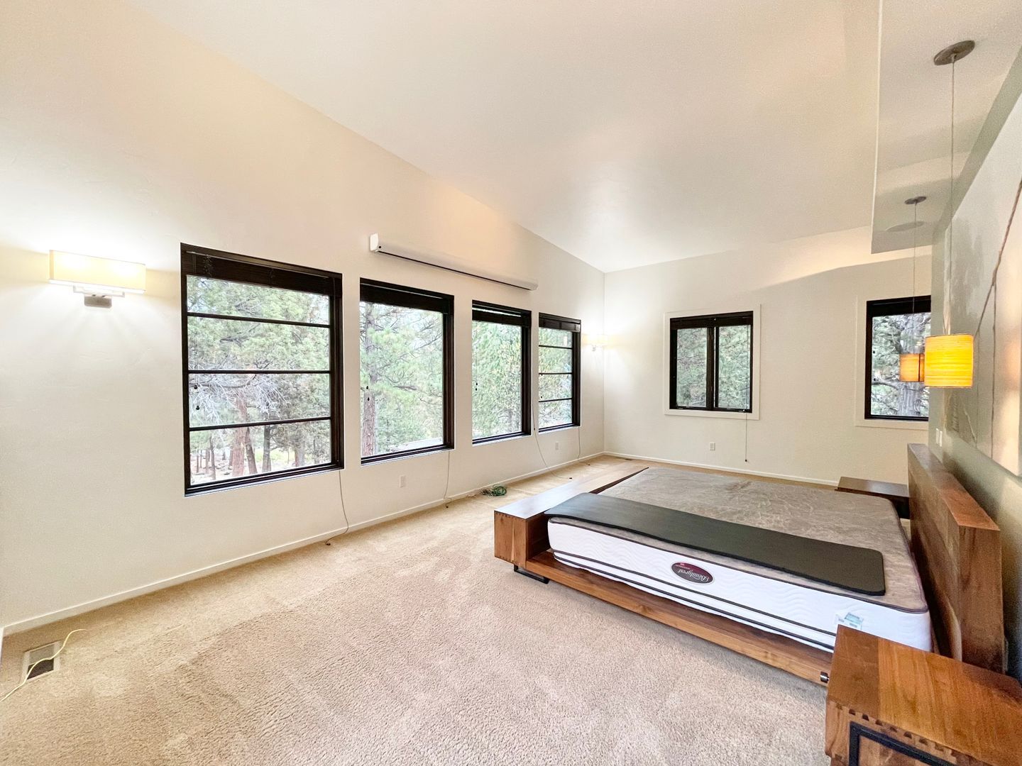 630 NW Silver Buckle Rd - Bend - Oregon - 4 bed, 3.5 bath rental property