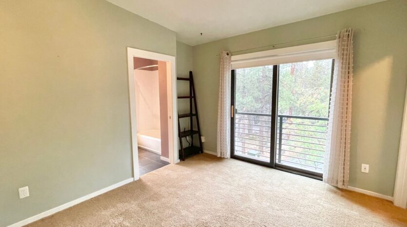 630 NW Silver Buckle Rd - Bend - Oregon - 4 bed, 3.5 bath rental property